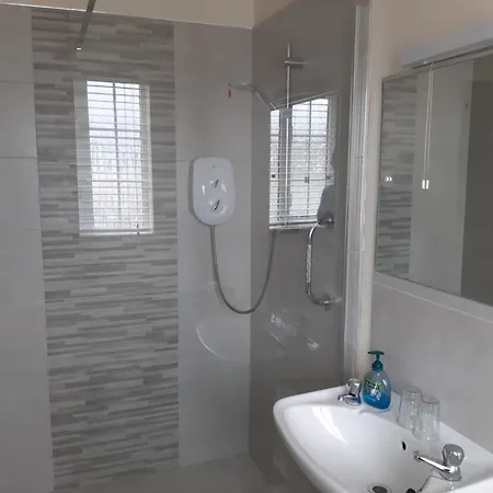 Проживание в семье Glenhaven Bundoran